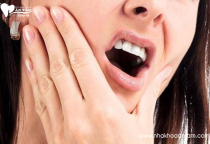 CÁC DẤU HIỆU NHIỄM TRÙNG SAU KHI NHỔ RĂNG CÁC DẤU HIỆU NHIỄM TRÙNG SAU KHI NHỔ RĂNG