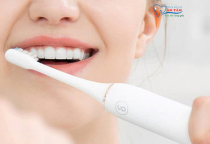 NHA KHOA BẢO TỒN - BỌC RĂNG SỨ CÓ NÊN DÙNG BÀN CHẢI ĐIỆN KHÔNG? NHA KHOA BẢO TỒN - BỌC RĂNG SỨ CÓ NÊN DÙNG BÀN CHẢI ĐIỆN KHÔNG?