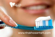 NÊN ĐÁNH RĂNG SAU ĂN BAO LÂU THÌ TỐT NHẤT? NÊN ĐÁNH RĂNG SAU ĂN BAO LÂU THÌ TỐT NHẤT?